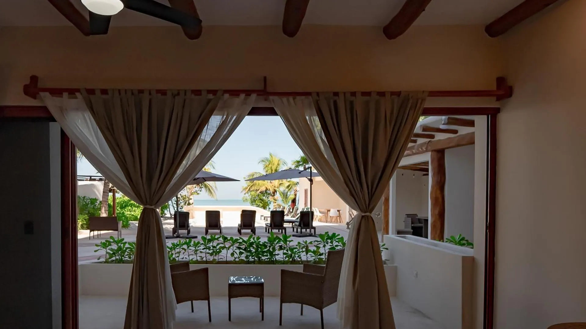 Beach Front Hotel Boutique Dk House Isla Holbox