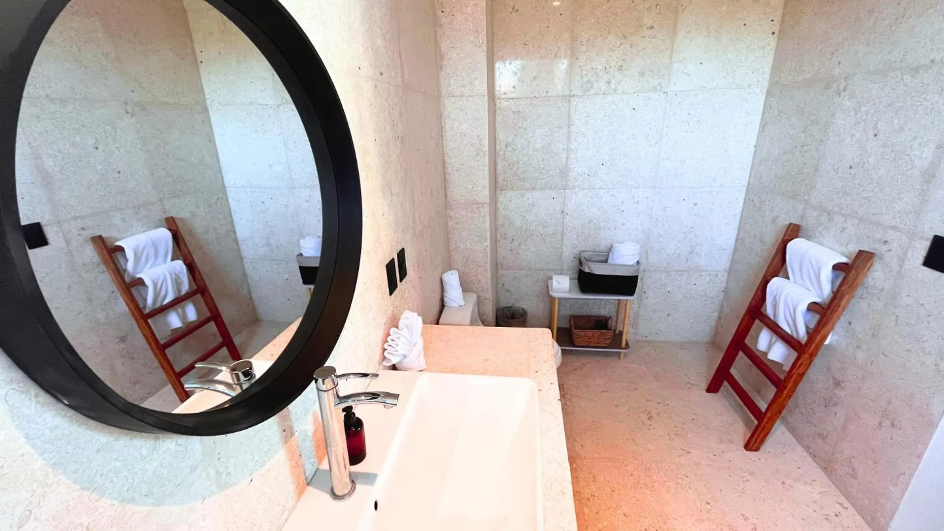 Beach Front Hotel Boutique Dk House Isla Holbox