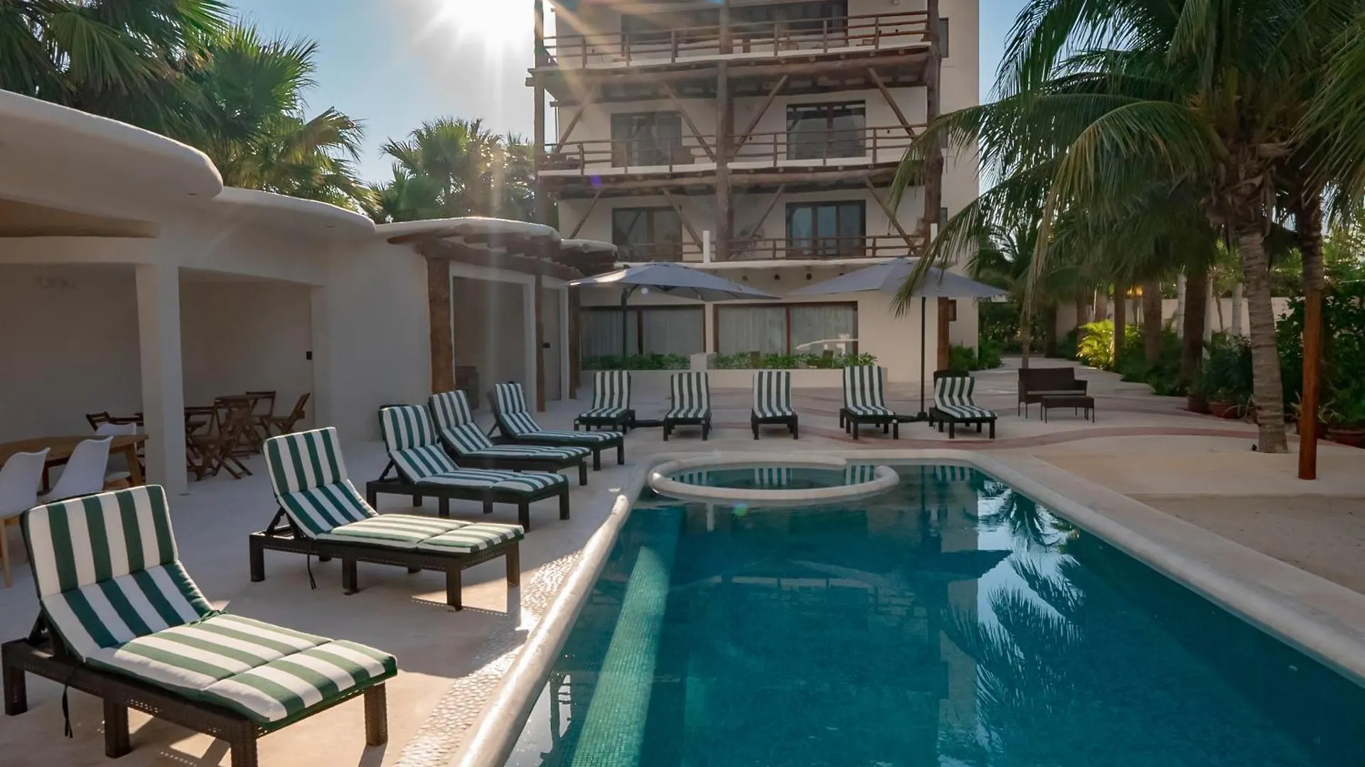 Beachfront Hotel Boutique Dk 4*, Isla Holbox Mexico