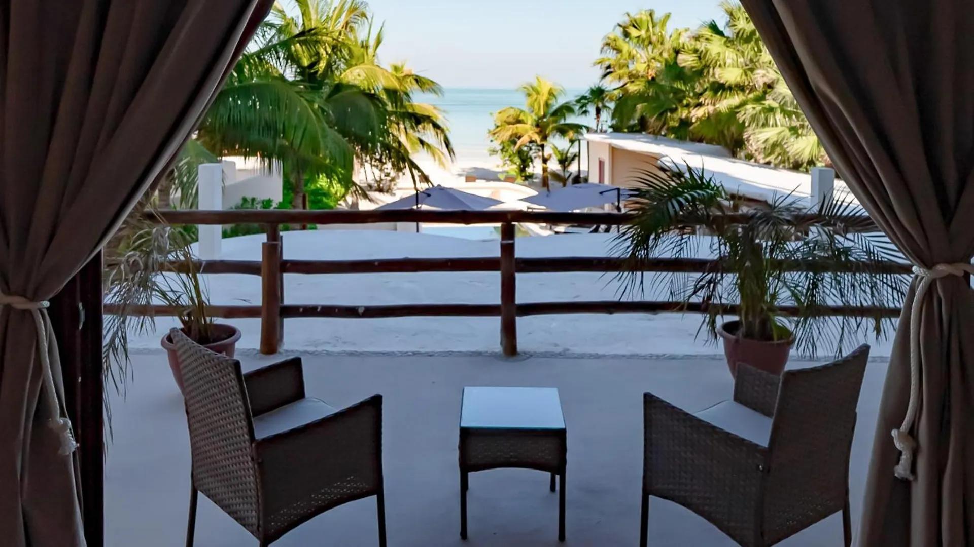 Beach Front Hotel Boutique Dk House Isla Holbox