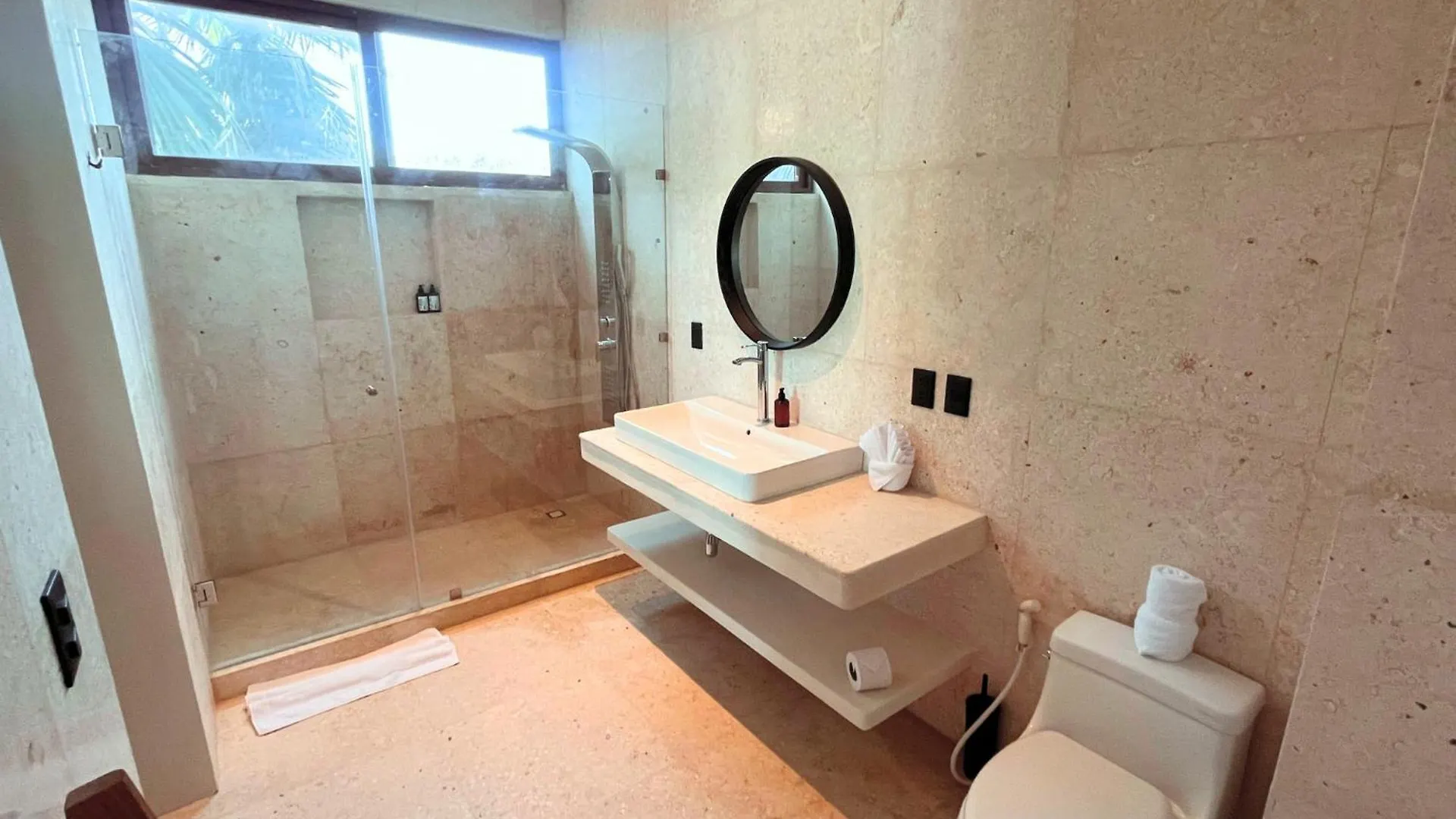 Beach Front Hotel Boutique Dk House Isla Holbox